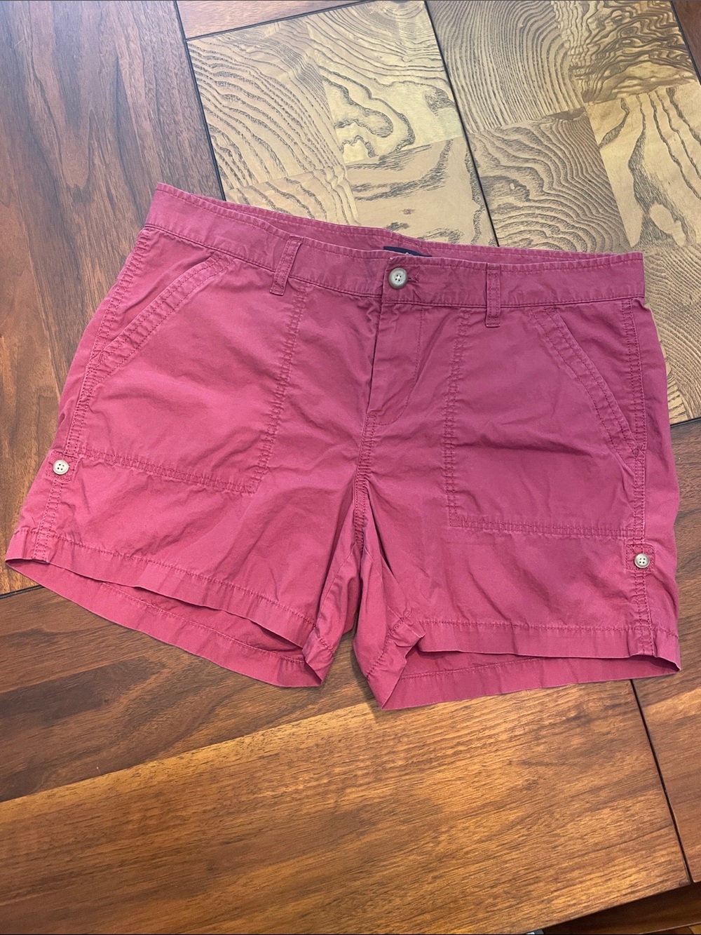 GAP Women's Berry Red Casual Cotton Shorts M96